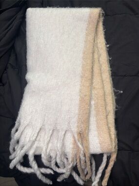 Steve Madden White and Beige Soft Fringe Scarf